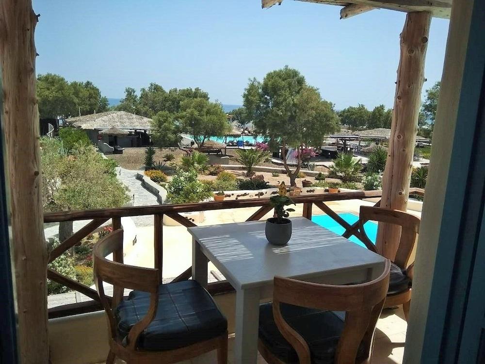 Black Rose Beach Suites Perissa  Zewnętrze zdjęcie